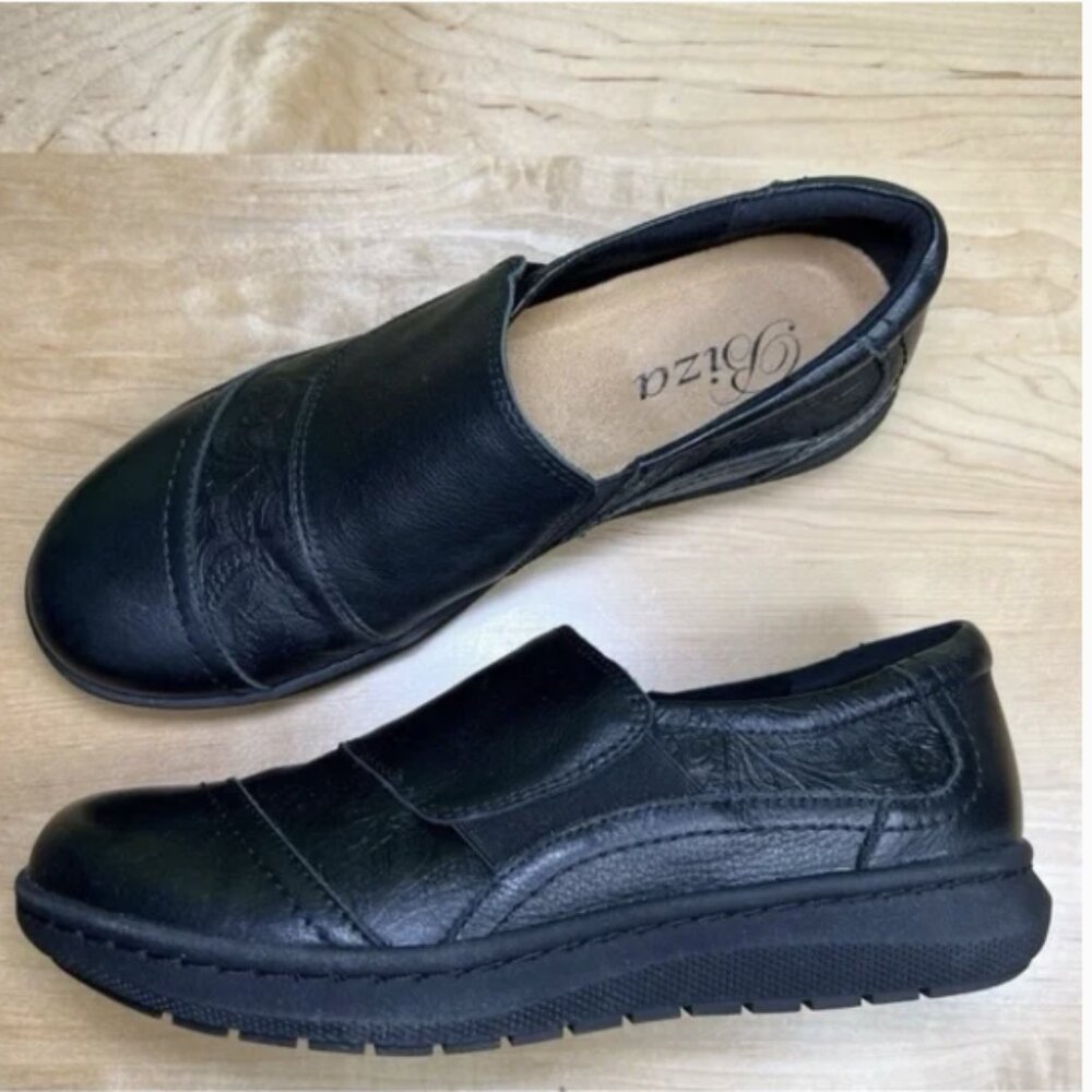 BIZA - Ryder Slip-On Loafer Flats in Black - Like New